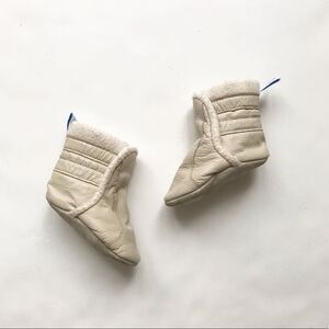 Robeez  beige leather booties VGUC size 0-6 months